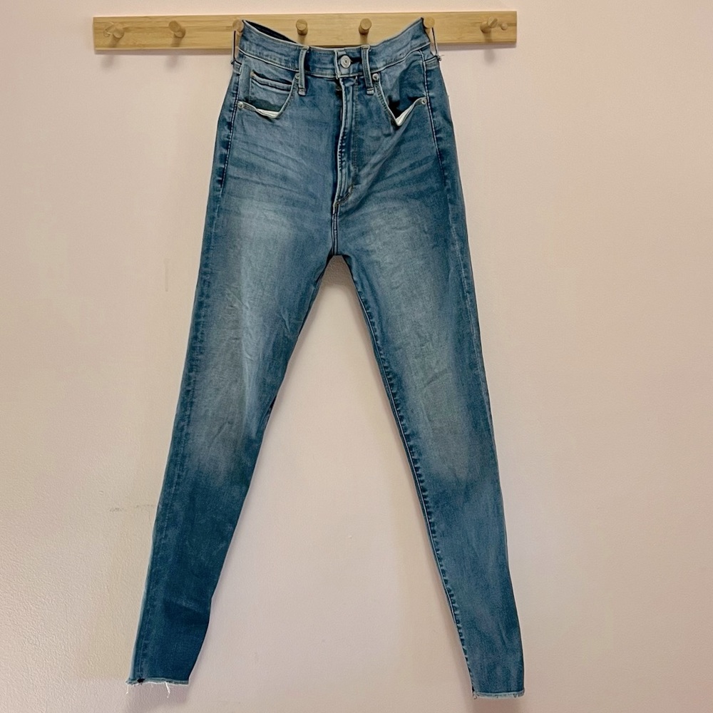 A&F Ultra High Rise Super Skinny denim